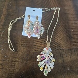 Gold-Tone Multicolor Leaf Pendant Necklace and Earrings Set